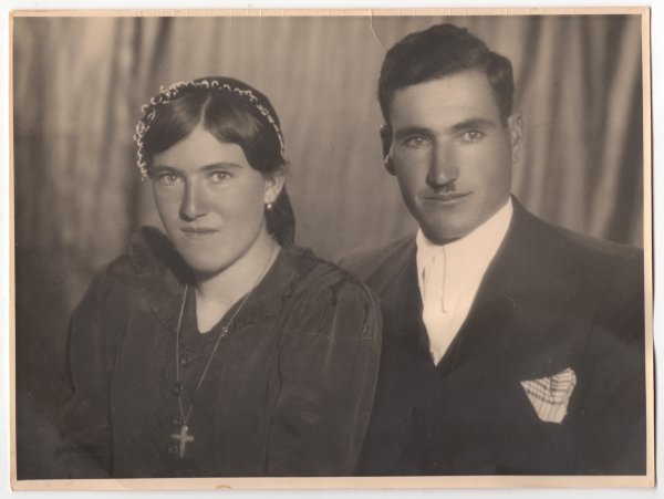 andrullanin-annesi-ve-babasi-1938-senesinde.jpg
