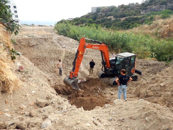 oncelikli-sayfa-17-girne-botanik-bahcesindeki-kazilardan-gorunum.jpg